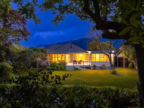 28 Karu Crescent, Waikanae