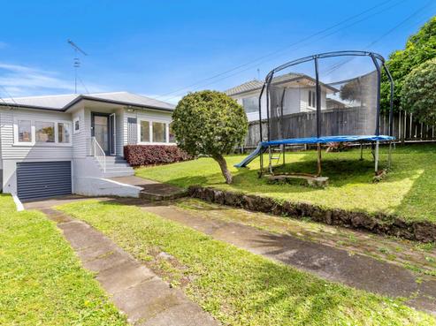 9 Waratah Street, Birkenhead