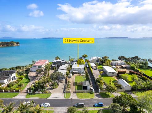 23 Hawke Crescent, Beachlands