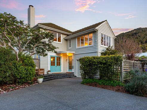 9 Karamu Street, Eastbourne