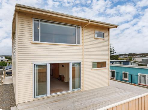 19 Marine Parade South, Foxton Beach