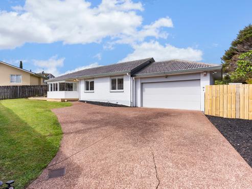 2/63 Gosford Drive, Botany Downs