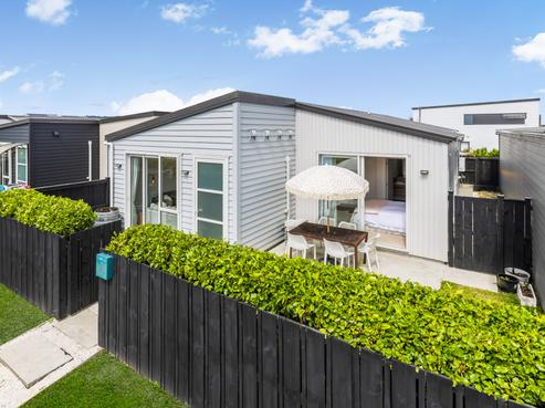16 Swamp Kauri Grove, Papakura