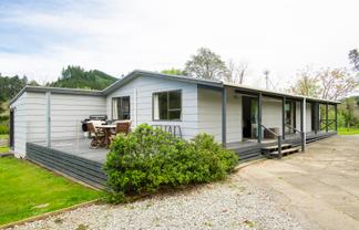 1689 Waingake Road, Waingake