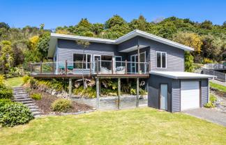 11 Poriwira Drive, Whareroa