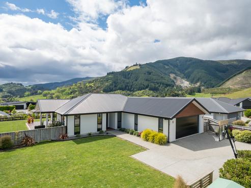 8 Huntaway Close, Stoke