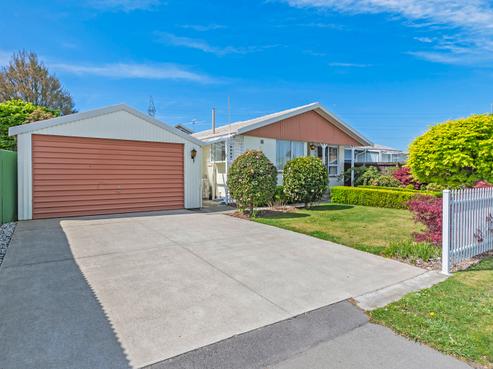 1/2 Loreto Place, Hornby