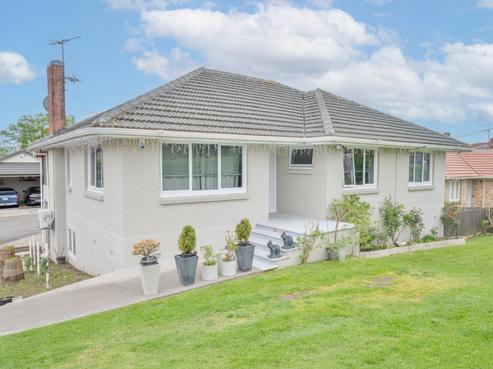 64 Clevedon Road, Papakura