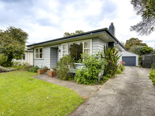 605 Norton Road, Akina