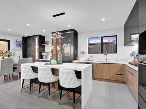 136 McQuoids Road, Flat Bush
