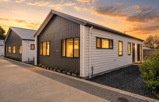 1-5/62 Woodside Road, Massey