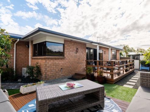 2/32 Nikau Street, Stoke