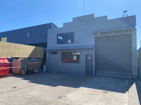 7 Riri Street, Mangakakahi