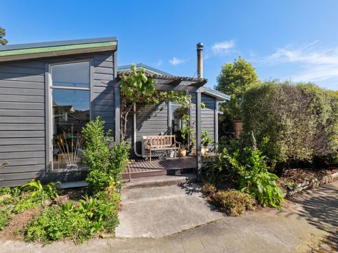 15B Marchant Place, Westown