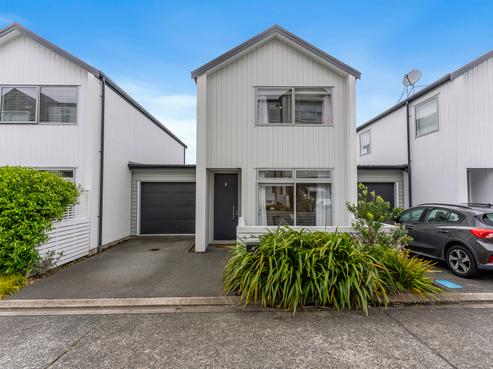 4 Watermill Lane, Silverdale