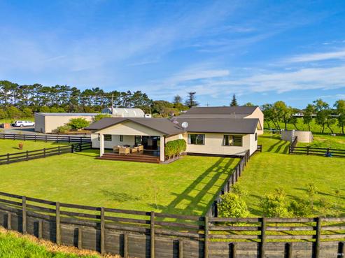 66 Brookside Road, Glenbrook