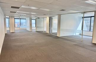 Well priced full floor modern office 