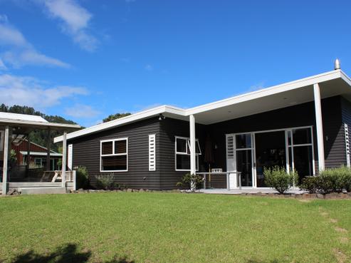 213 Waimaire Avenue, Matarangi