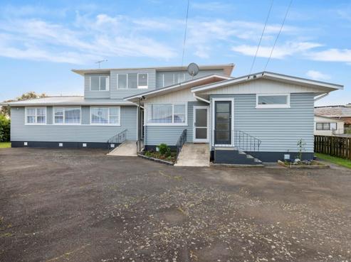 11 Paul Place, Pakuranga