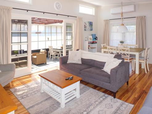 1 Andresen Street, Foxton Beach
