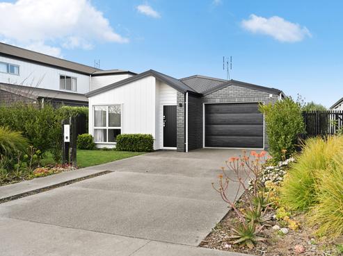 518 Webb Drive, Chartwell