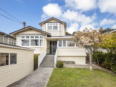 17 Firth Terrace, Karori