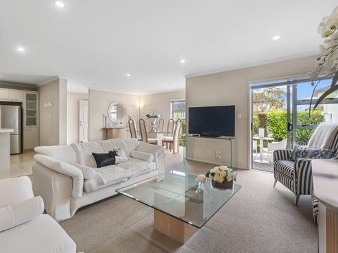 52 Topland Drive, Flat Bush