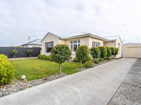 182 Catherine Street, Windsor