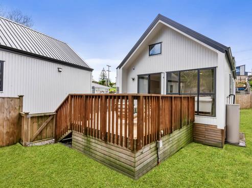 122D Lancaster Road, Beach Haven
