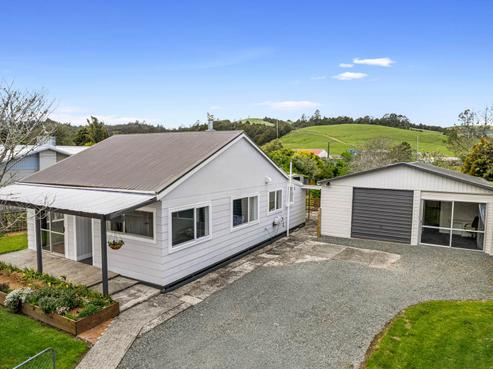 66 Valley Road, Hikurangi