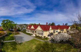 Elegant boutique lodge - Pen-y-bryn