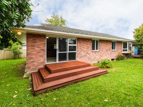 364 Botanical Road, West End