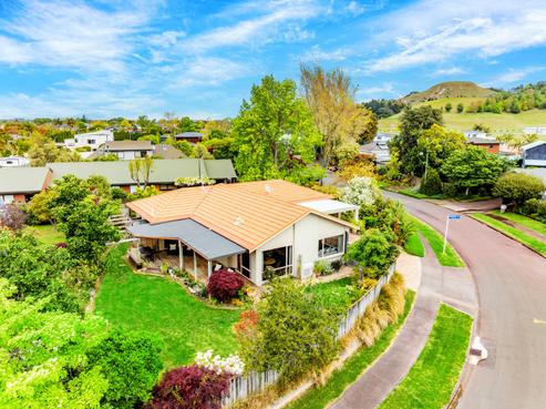4 Bishops Close, Greenmeadows