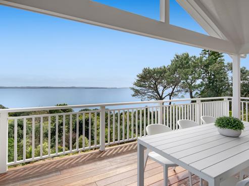 1434 Whangaparaoa Road, Army Bay