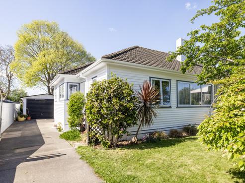 705 Kowhai Street, Mahora