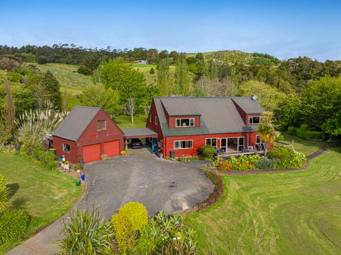 17 Davidson Road, Helensville
