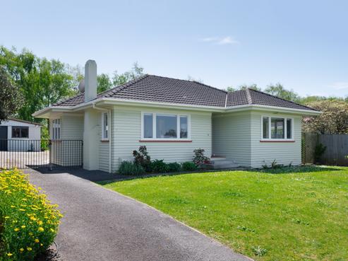 71 Montgomery Crescent, Bader