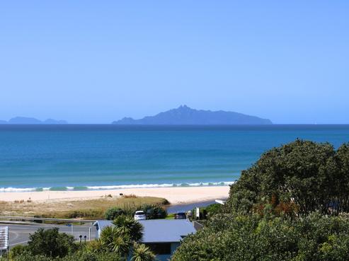 12 Wairahi Road, Langs Beach