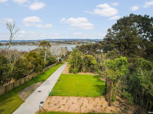 5B Chatham Avenue, Paremoremo