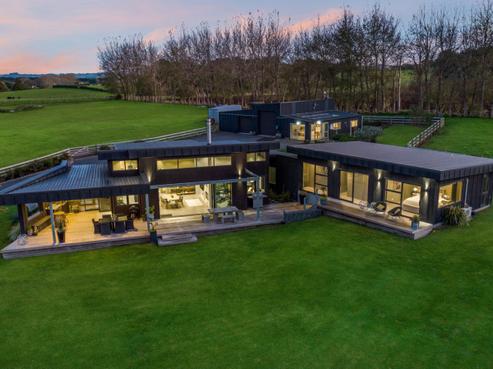 10 Meadowbrook Place, Buckland