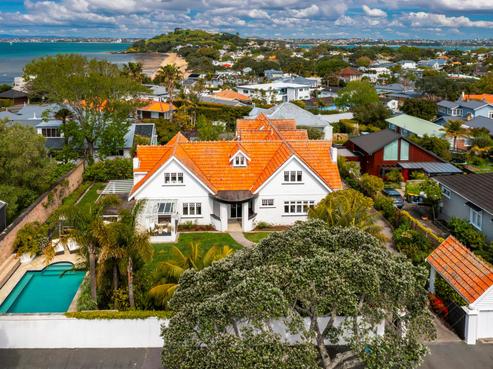 1 Ascot Avenue, Narrow Neck