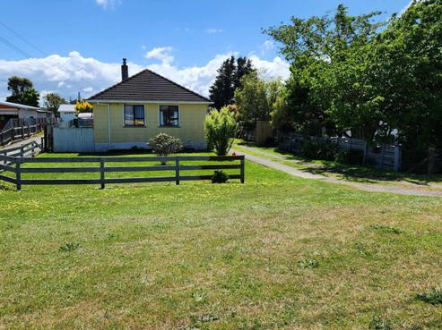 35 Avenue Road, Foxton