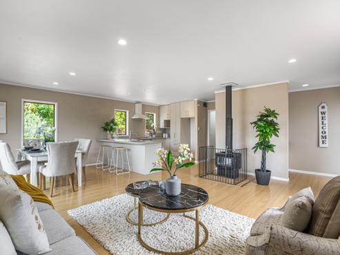 33 Alison Road, Surfdale