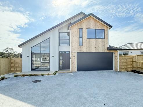 16 Puruatanga Road, Wainui