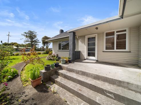 1/1 Robertson Road, Favona