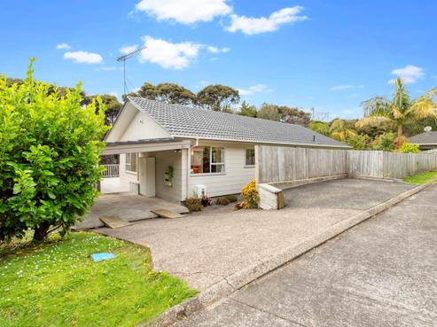 61 Lynn Road, Bayview