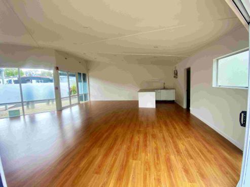 4 Palm Court, Silverdale