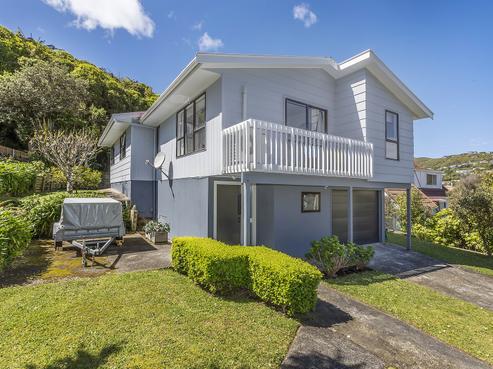 4 Percy Dyett Drive, Karori