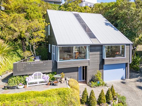 7 Selkirk Way, Karori