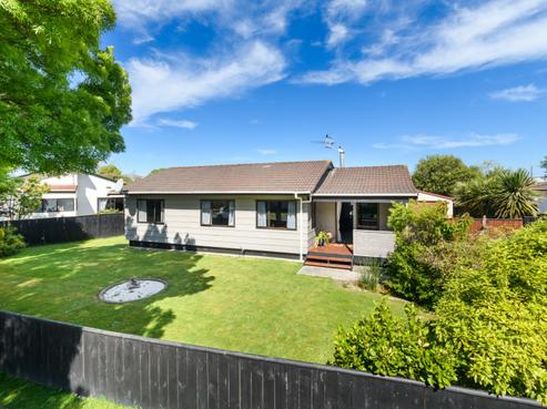 66 Geraldine Crescent, Cloverlea